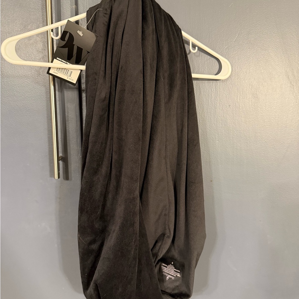 Cuddle Duds black Velvet infinity Scarf